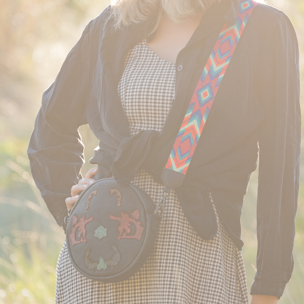 [CHARLIE] WESTERN ROUND CROSSBODY | Dallas Collection