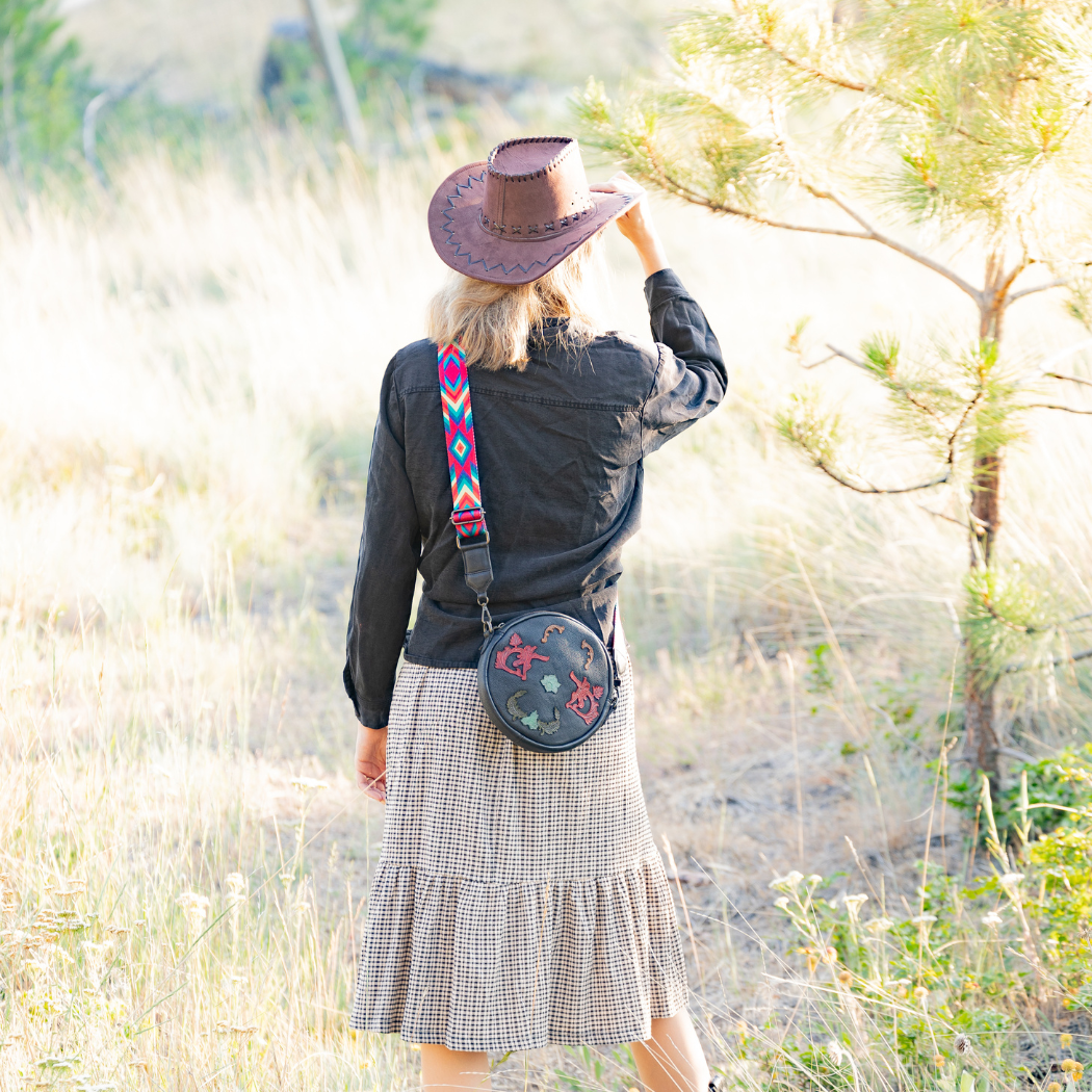 [CHARLIE] WESTERN ROUND CROSSBODY | Dallas Collection